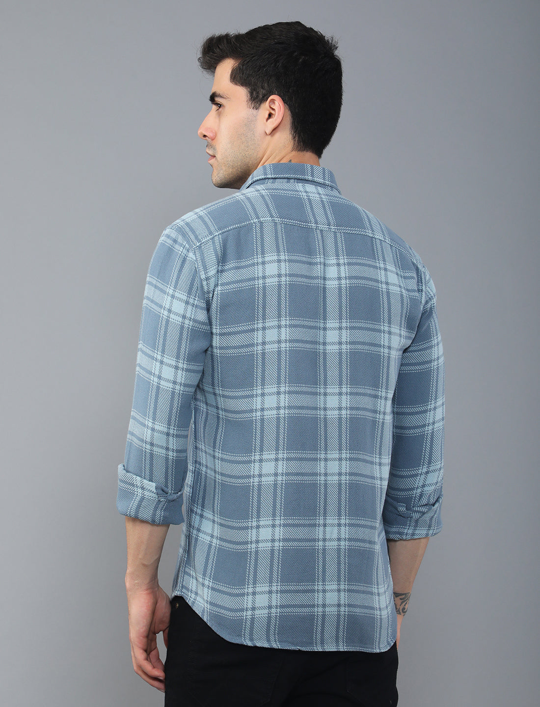 Blue Waved Cotton Shirt With Double Pockets For Men